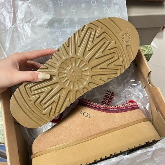 UGG Tazz Platform Slippers Chestnut Sandals❤️ - Picture 5 of 5